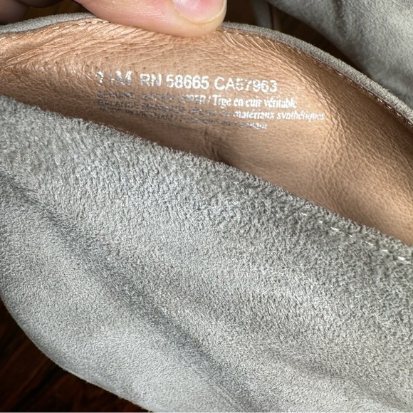 Halogen Grey Suede Leather Booties size 7 - Picture 9 of 13